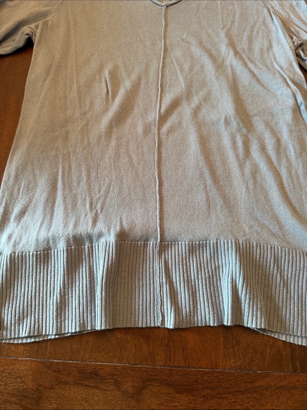 LOFT Outlet Light Blue V-Neck Lightweight Pullover Cotton Blend Sweater - Picture 5 of 8